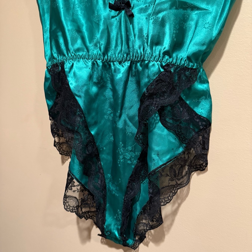 1970s Emerald Lingerie Bodysuit - Picture 5 of 7